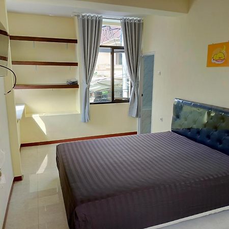 Bebek Kuning Residence Blimbing  Bagian luar foto